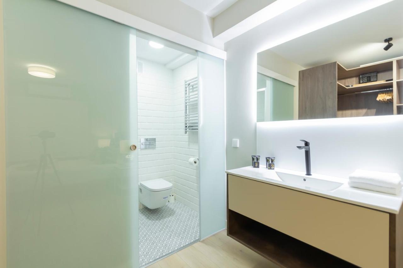 Dobohomes - Clara Del Rey Madrid Exterior photo